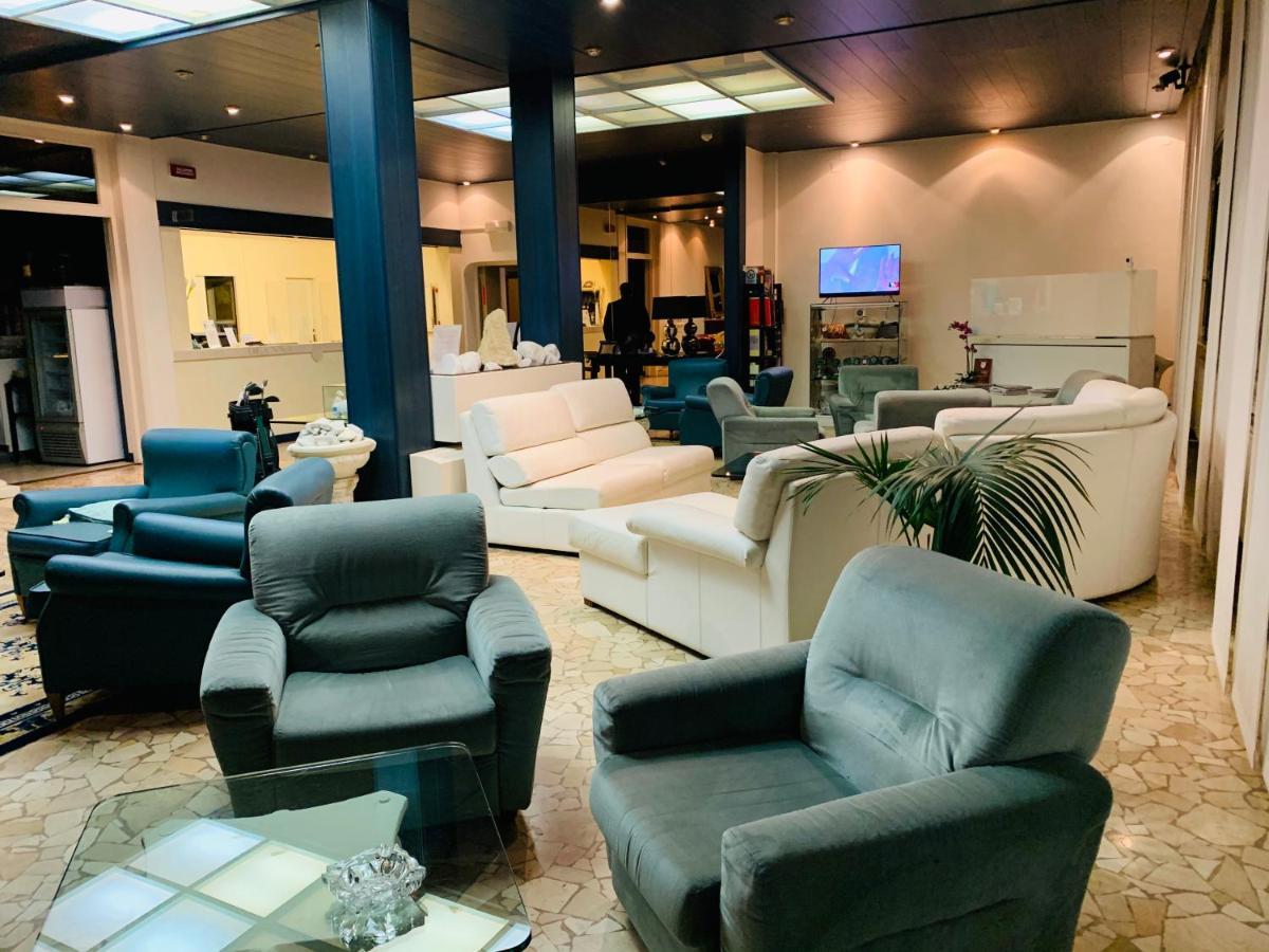 G&D Hotel Deanna Pool&Brunch Milano Marittima Eksteriør billede