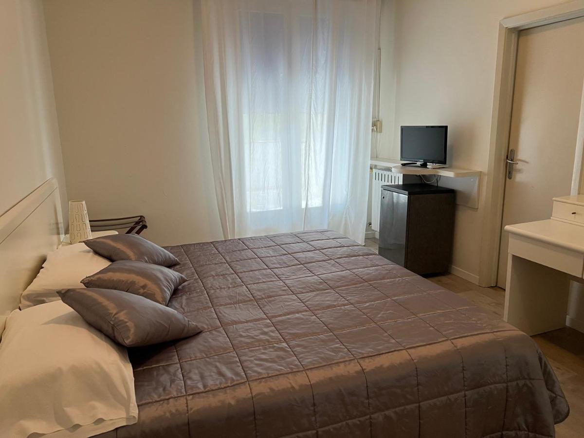 G&D Hotel Deanna Pool&Brunch Milano Marittima Værelse billede