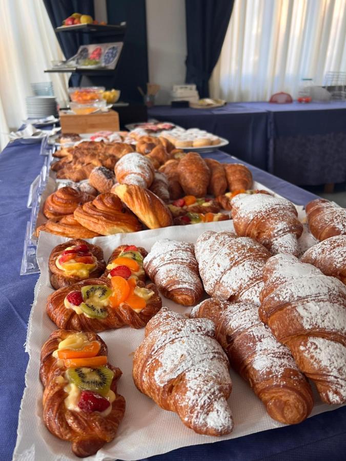 G&D Hotel Deanna Pool&Brunch Milano Marittima Eksteriør billede