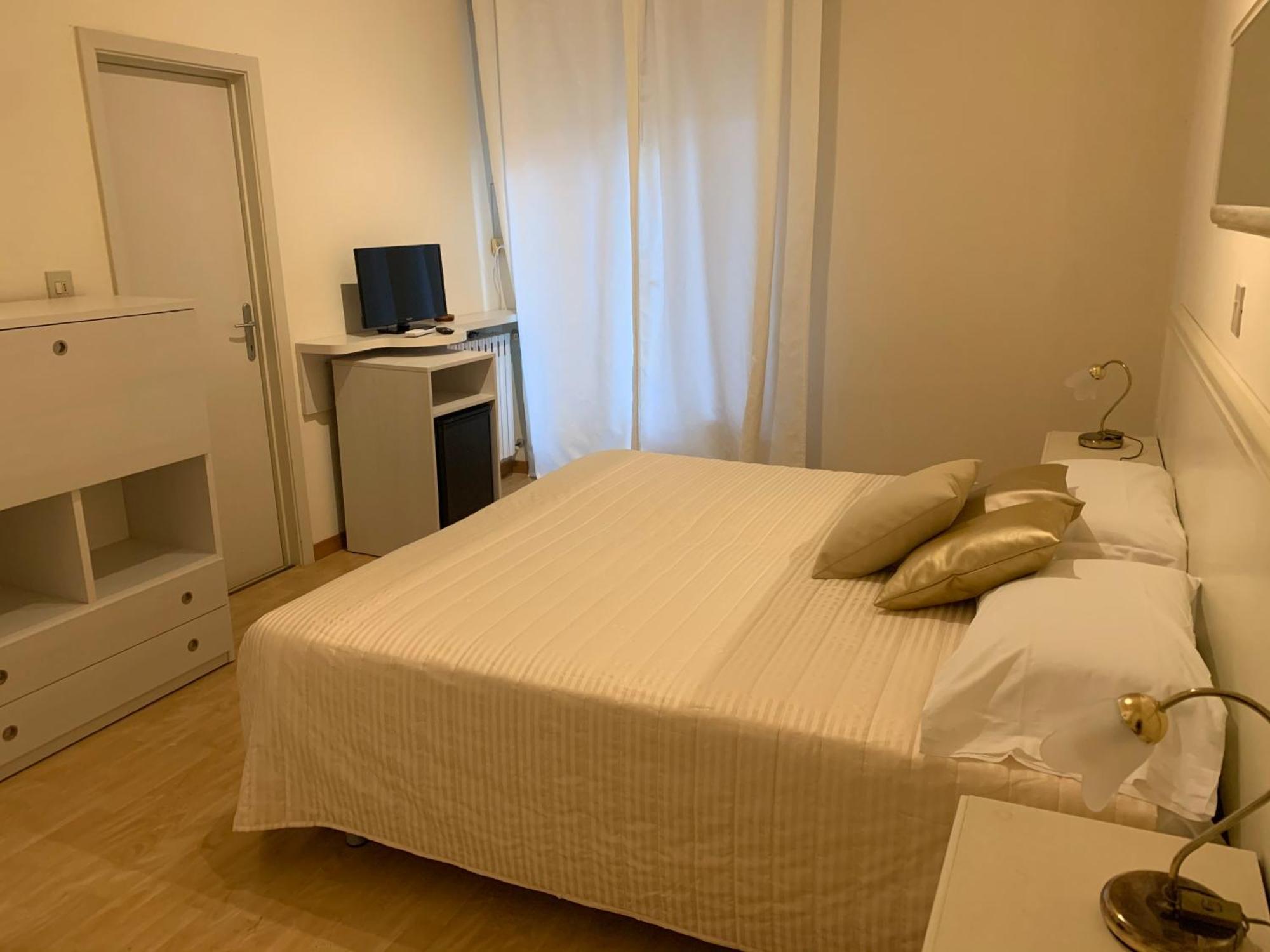 G&D Hotel Deanna Pool&Brunch Milano Marittima Værelse billede
