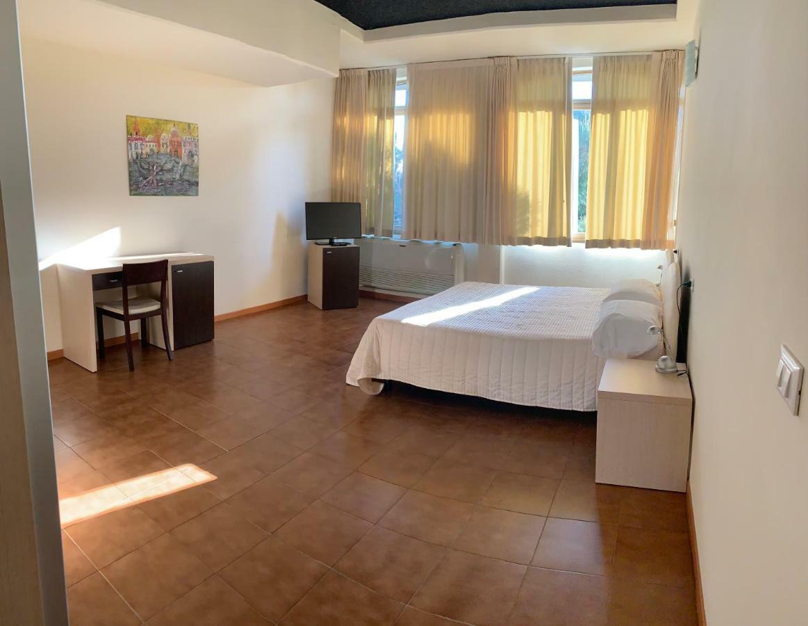 G&D Hotel Deanna Pool&Brunch Milano Marittima Eksteriør billede
